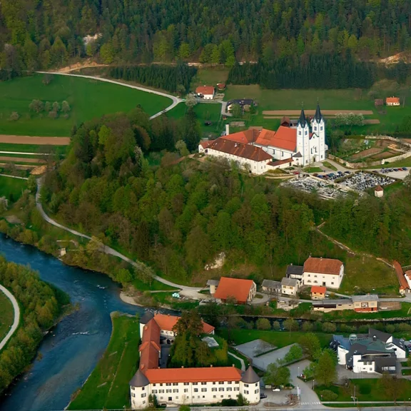 TURISTIČNOINFORMACIJSKA TOČKA NAZARJE